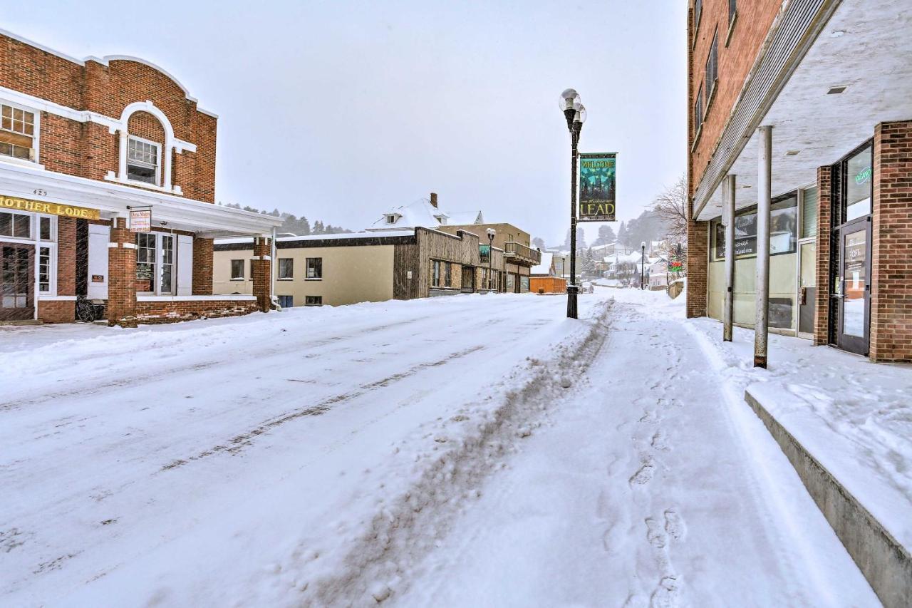 Upscale Apt At The Lofts In Historic Downtown Lead Екстер'єр фото